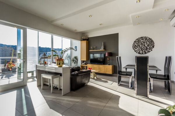 Bahar ic-Caghaq, Furnished Penthouse - Ref No 003493 - Image 3