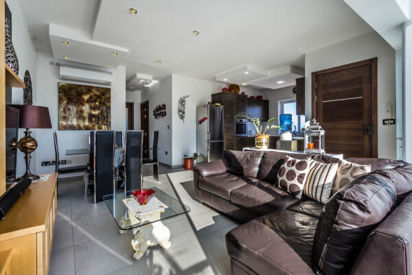 Bahar ic-Caghaq, Furnished Penthouse - Ref No 003493 - Image 4