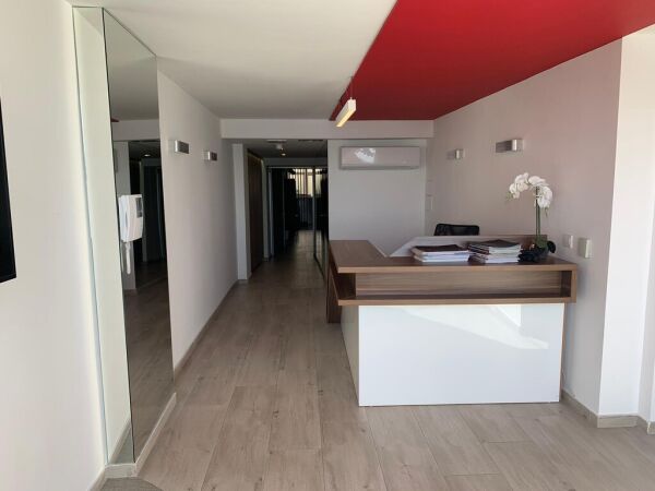 Gzira, Fully Equipped Office - Ref No 003564 - Image 2