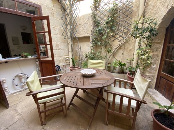 Attard, Converted House of Character - Ref No 003794 - Image 5