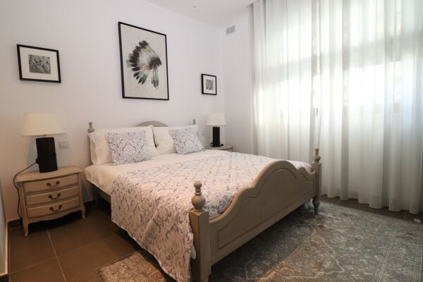 Pender Gardens, Luxury Furnished Apartment - Ref No 003814 - Image 7