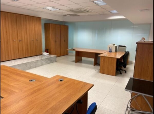 Mosta, Fully Equipped Office - Ref No 003874 - Image 2