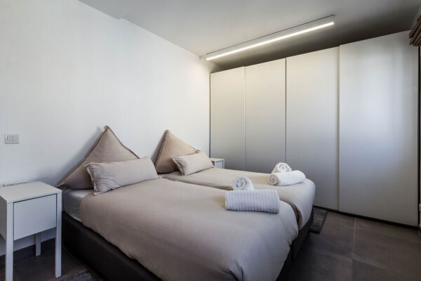 Gzira, Luxury Furnished Penthouse - Ref No 003876 - Image 6