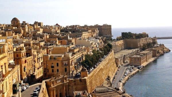 Valletta, Unconverted Palazzo - Ref No 004003 - Image 1