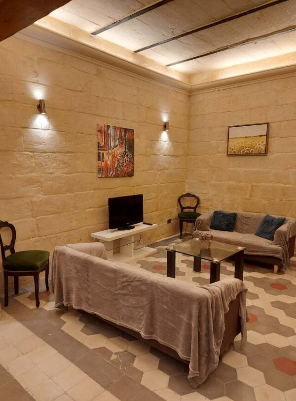 Sliema, Furnished Town House - Ref No 004135 - Image 9