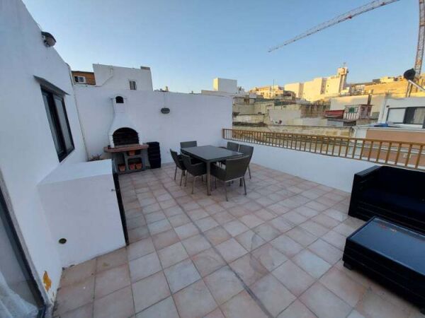 Sliema, Furnished Town House - Ref No 004135 - Image 1