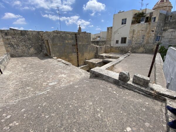 Luqa, Unconverted House of Character - Ref No 004185 - Image 5