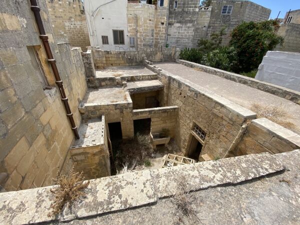 Luqa, Unconverted House of Character - Ref No 004185 - Image 4
