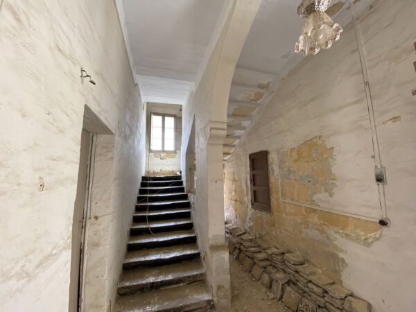 Luqa, Unconverted House of Character - Ref No 004185 - Image 1