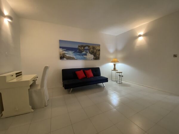 St Julians, Finished Apartment - Ref No 004302 - Image 9