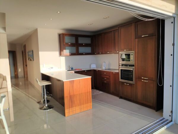 St Pauls Bay, Furnished Apartment - Ref No 004480 - Image 2