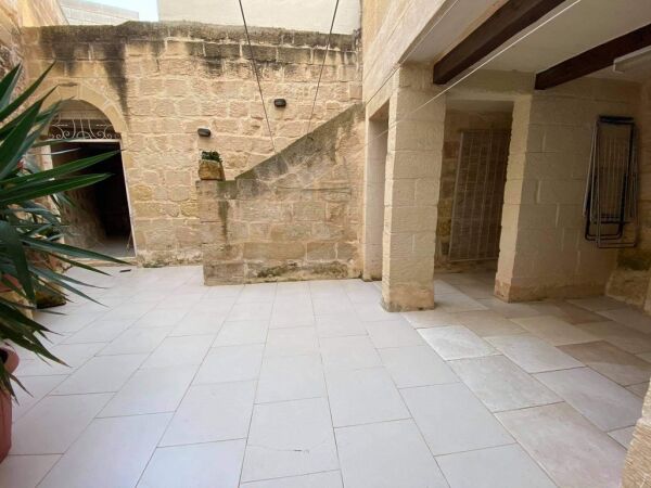 Dingli, Converted Town House - Ref No 004573 - Image 1