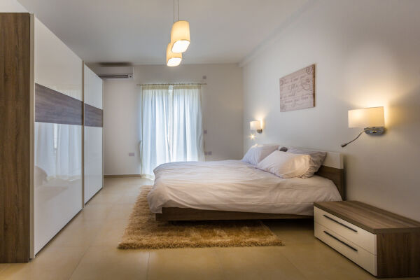 Sliema Apartment - Ref No 004878 - Image 8