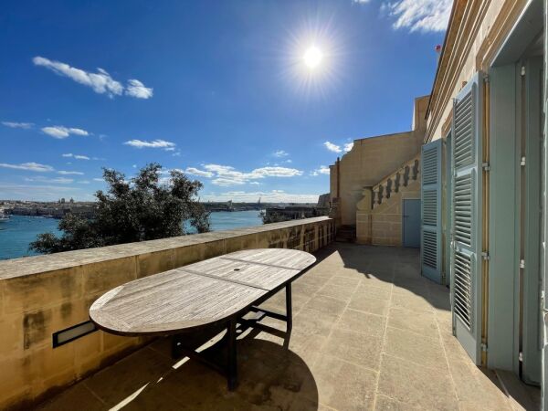 Valletta, Furnished Duplex Maisonette - Ref No 004912 - Image 2