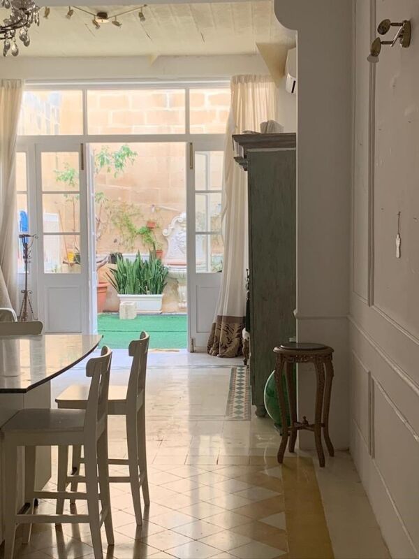 Sliema, Converted Town House - Ref No 005105 - Image 3
