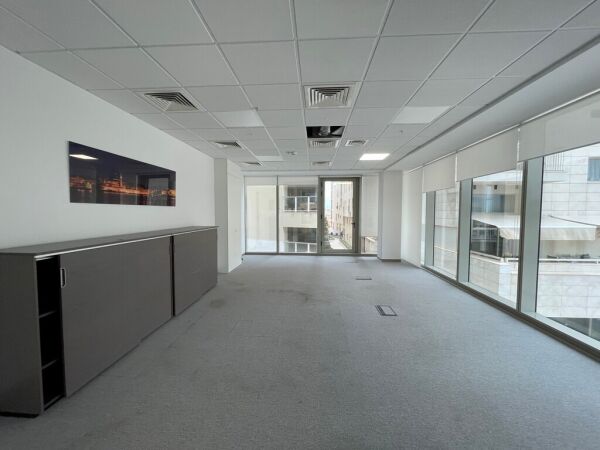 Tigne Point, Finished Office - Ref No 005113 - Image 5