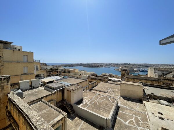 Valletta, Furnished Apartment - Ref No 005122 - Image 1
