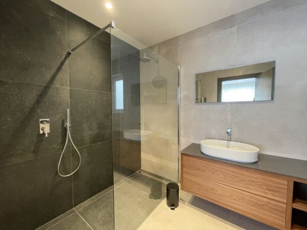 Gharghur, Luxury Furnished Penthouse - Ref No 005123 - Image 18