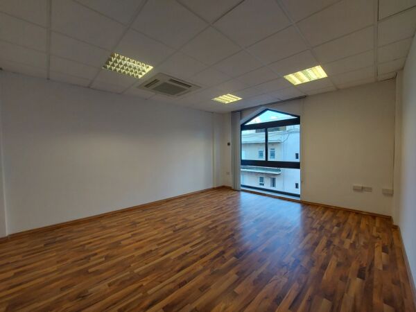 Sliema, Finished Office - Ref No 005165 - Image 7