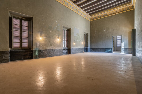 Mdina, Unconverted Palazzo - Ref No 005311 - Image 14