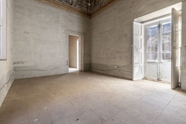 Mdina, Unconverted Palazzo - Ref No 005311 - Image 18