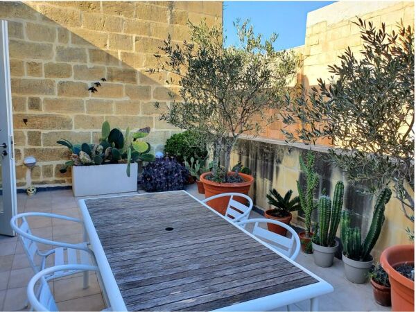 Valletta, Furnished Penthouse - Ref No 005350 - Image 1