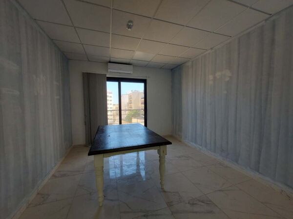 Sliema, Finished Office - Ref No 005354 - Image 3