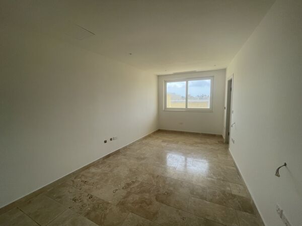 Sliema, Finished Apartment - Ref No 005371 - Image 8