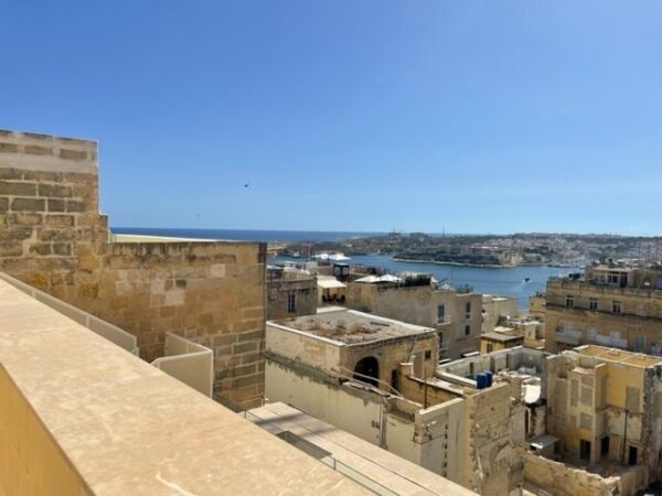 Valletta, Finished Office Block - Ref No 005457 - Image 3