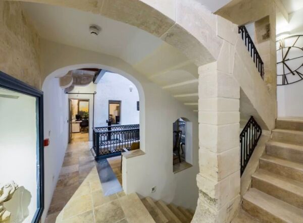 Valletta, Converted Palazzo - Ref No 005623 - Image 9
