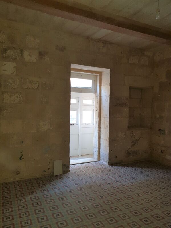 Valletta, Finished Office - Ref No 005674 - Image 4