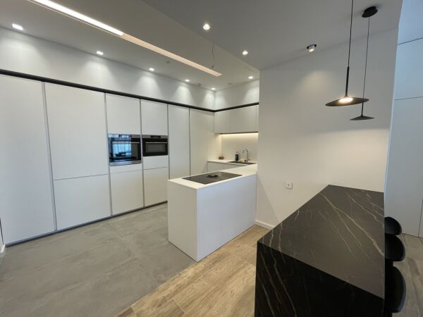 Pender Gardens, Luxury Furnished Apartment - Ref No 005682 - Image 3