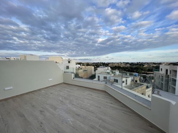 Gharghur, Luxurious Penthouse - Ref No 006259 - Image 2