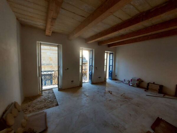 Valletta, Finished Office - Ref No 006267 - Image 1