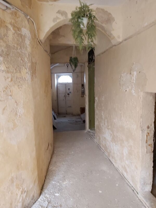 Qormi, Unconverted House of Character - Ref No 006310 - Image 2
