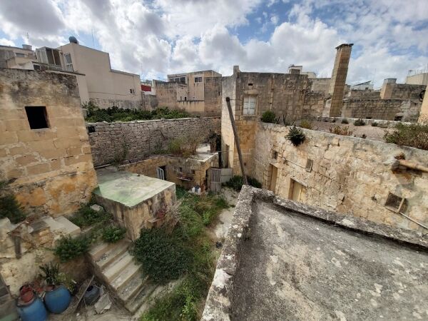 Qormi, Unconverted House of Character - Ref No 006310 - Image 3