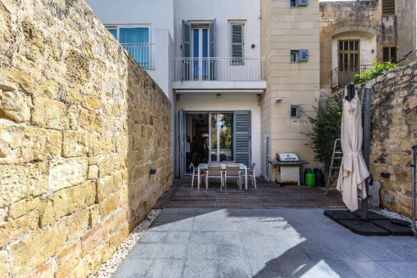 Sliema, Furnished Town House - Ref No 006326 - Image 8