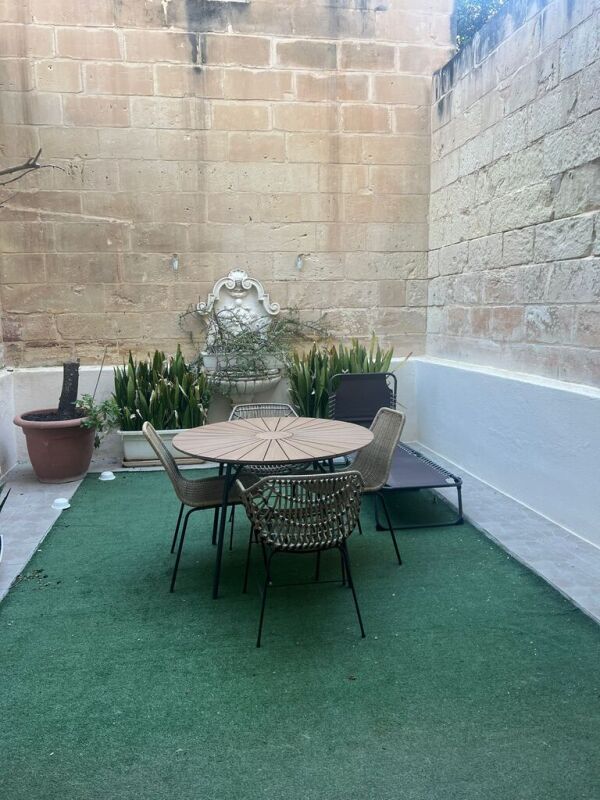 Sliema, Furnished Town House - Ref No 006529 - Image 2