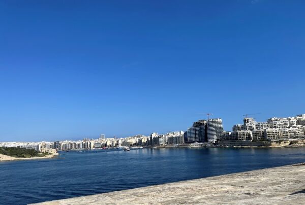 Valletta, Unconverted Seafront Palazzo - Ref No 006544 - Image 1