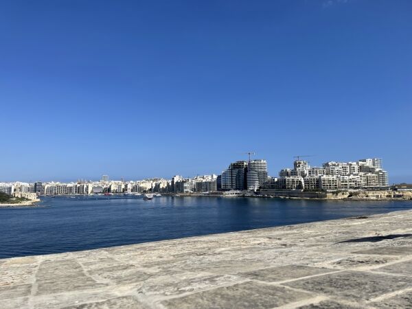 Valletta, Unconverted Seafront Palazzo - Ref No 006544 - Image 3