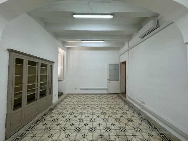 Valletta Converted Town House - Ref No 006563 - Image 19