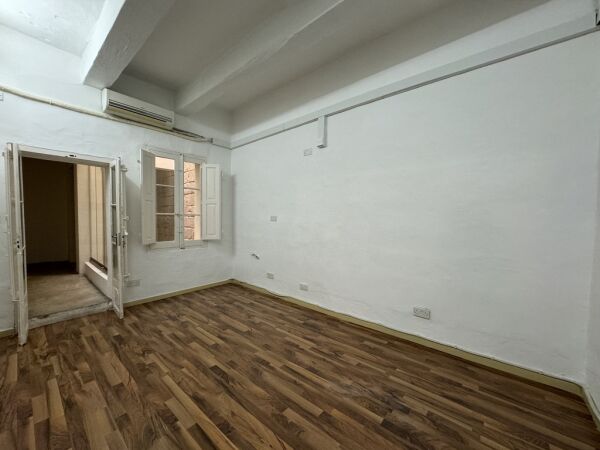 Valletta Converted Town House - Ref No 006563 - Image 22