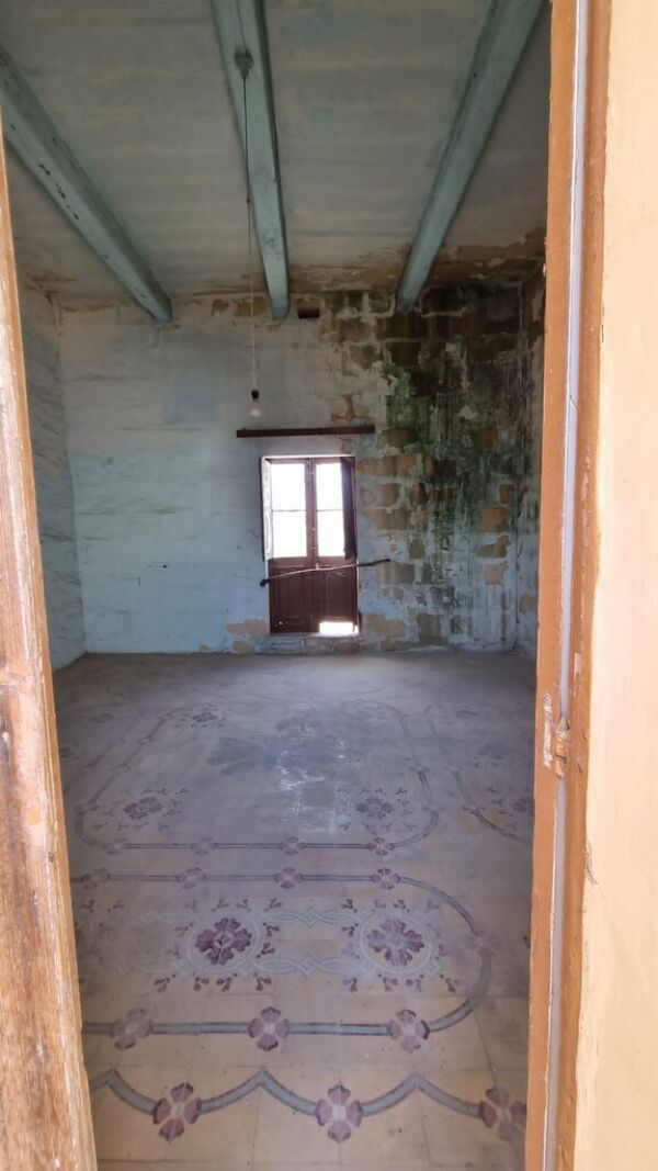 Nadur (Gozo), Unconverted House of Character - Ref No 006575 - Image 5