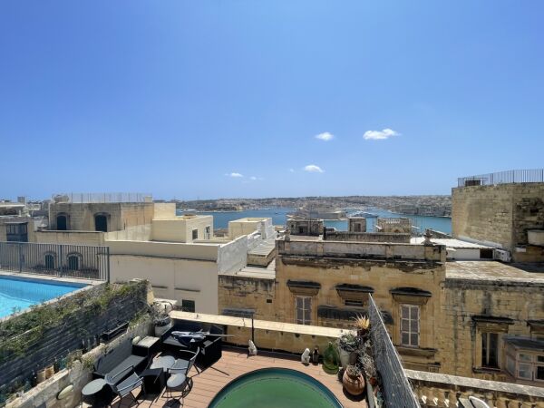 Valletta, Converted Town House - Ref No 006598 - Image 13