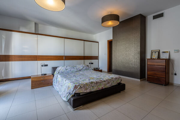 Tigne Point, Sliema Apartment - Ref No 006844 - Image 13