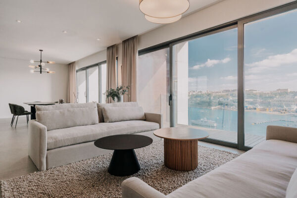 Sliema, Luxury Seafront Apartment - Ref No 006871 - Image 3