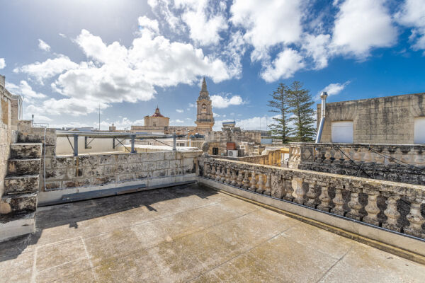 Naxxar Converted Town House - Ref No 007191 - Image 23