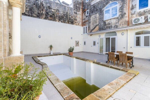 Naxxar Converted Town House - Ref No 007191 - Image 11