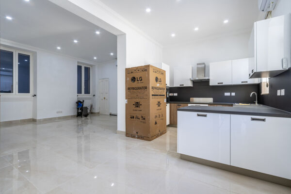 Naxxar Converted Town House - Ref No 007191 - Image 6