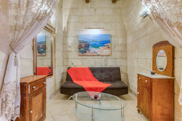 Valletta Furnished Town House - Ref No 007359 - Image 1